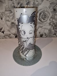 Image 2 of LARGE LANTERN BETTY BOOP CANDLE 