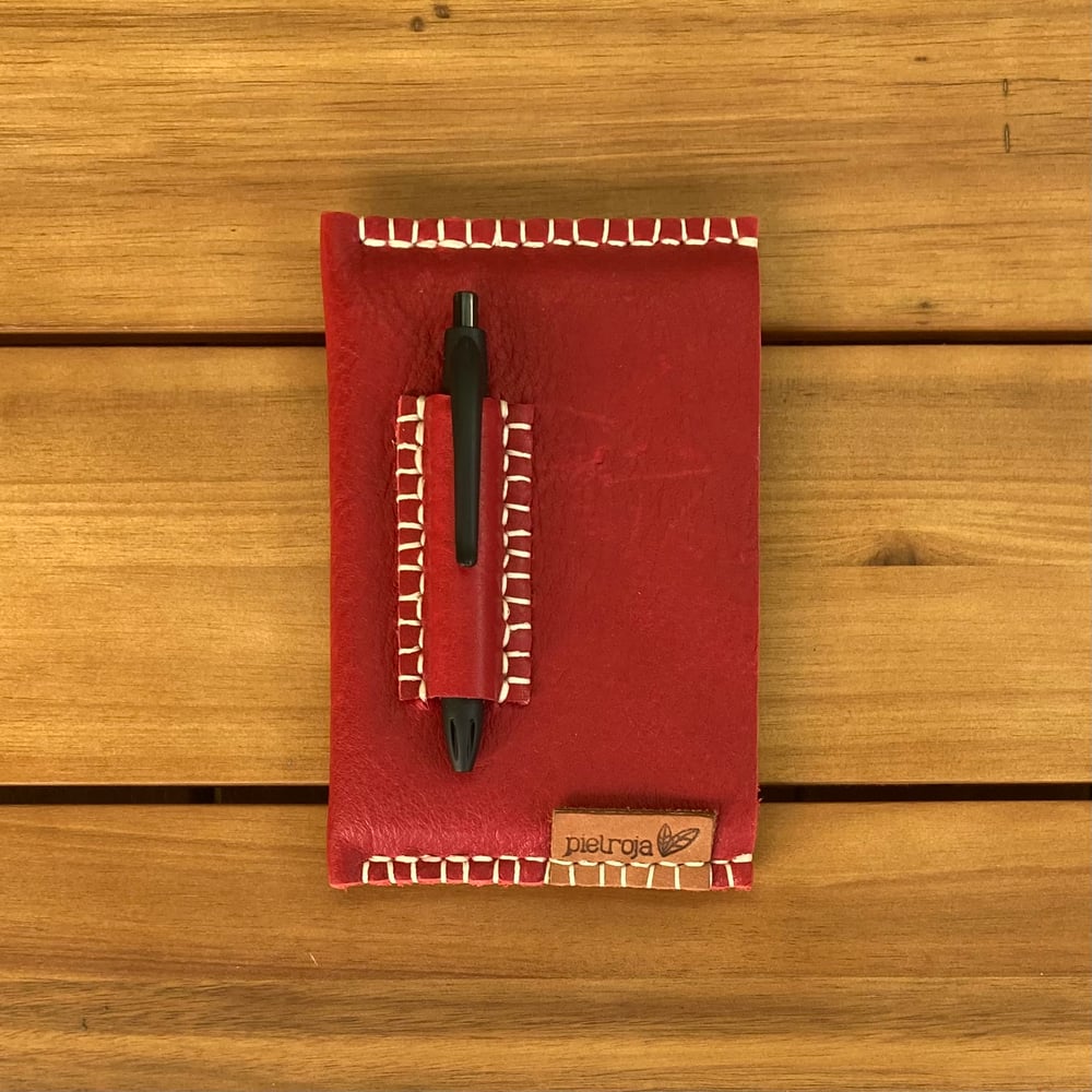 Image of Funda de cuaderno roja