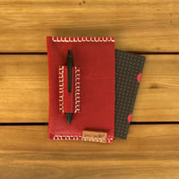 Image 3 of Funda de cuaderno roja