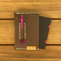 Image 3 of Funda de cuaderno marrón oscuro