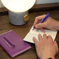 Image 4 of Funda de cuaderno lila