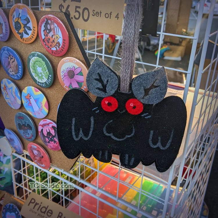 6" Felt Mothman Hanger