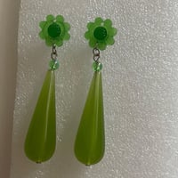 Image 6 of Green Daisy Earrings 
