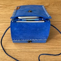 Image 5 of Cartera de cuello azul