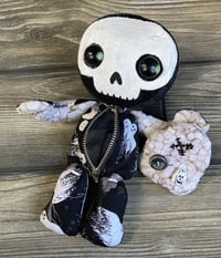 Image 4 of Skully