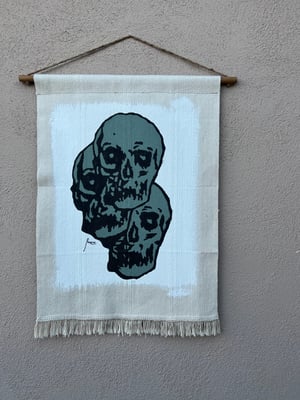 Image of Skull tapestry 