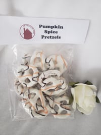 PUMPKIN SPICE PRETZELS!!