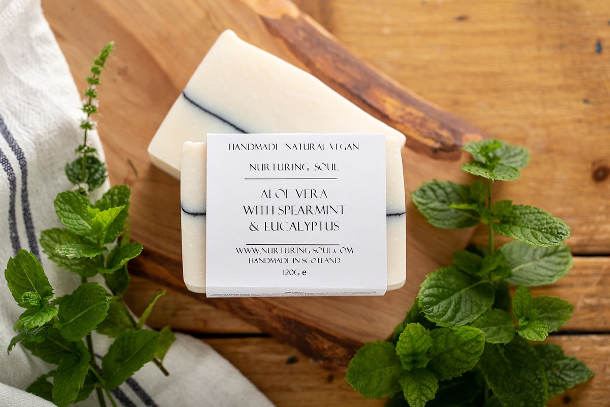 Image of Aloe Vera with Spearmint and Eucalyptus