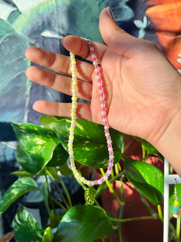 Leaf Charm Anklet - Pink/Yellow Image 3
