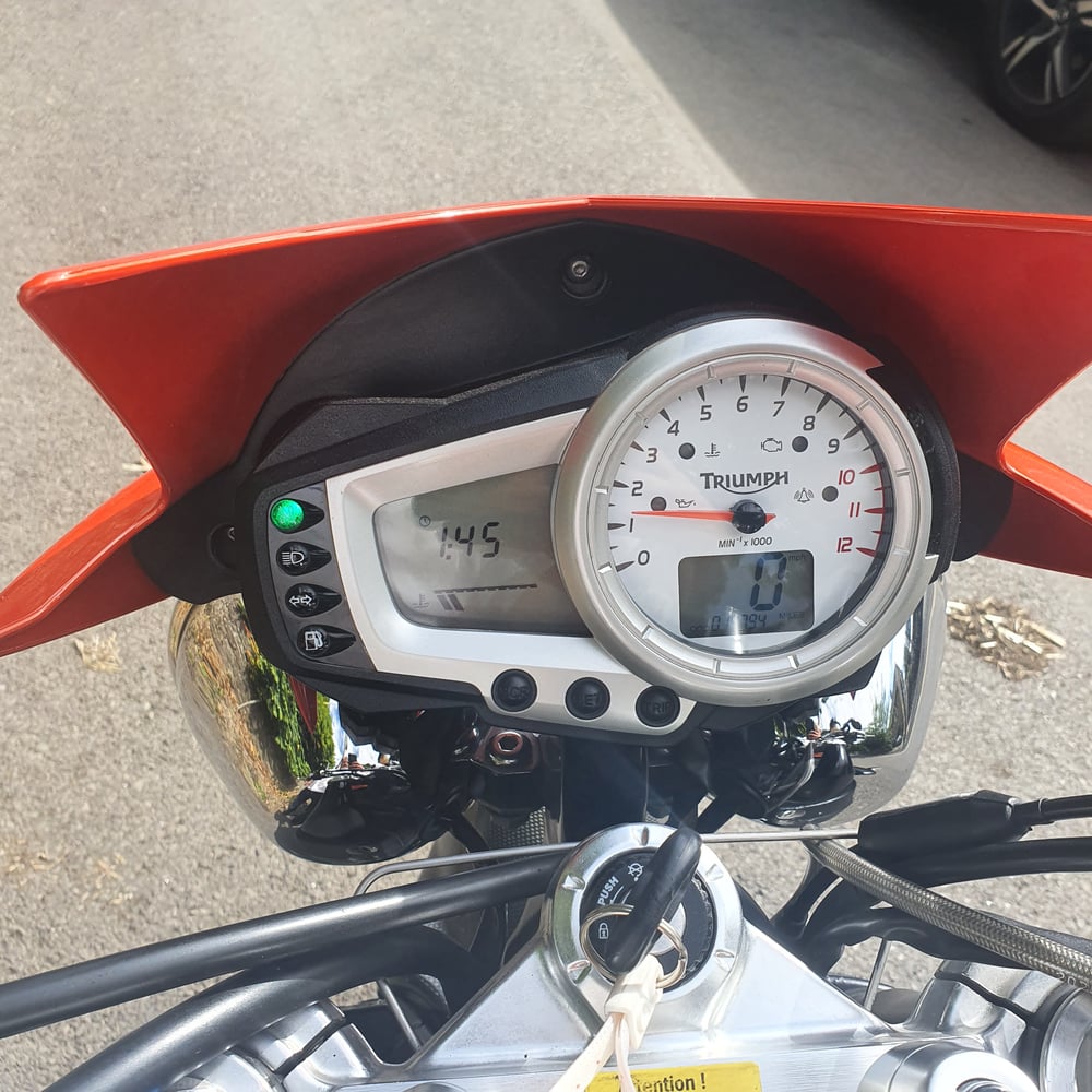 Triumph speed triple 1050