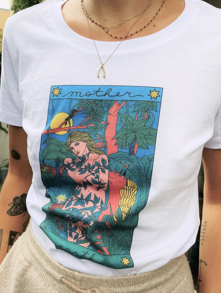 Image of T-SHIRT MOTHER EARTH - THE SIMONES X COSMO