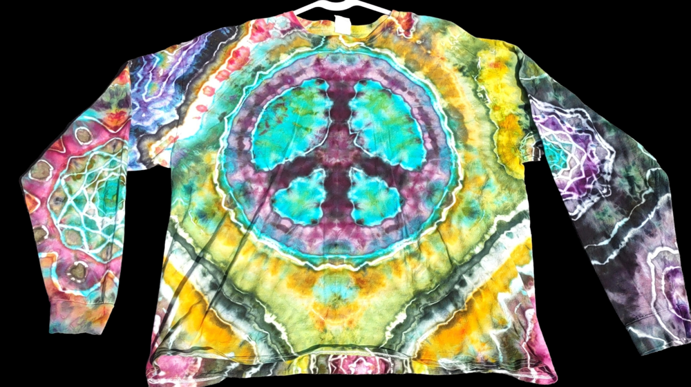 Image of 2xl long sleeve Hanes tshirt