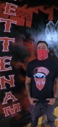 Image 2 of No Face No Case