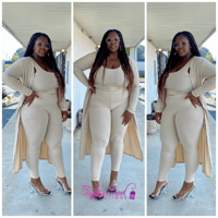 Felicia - Curvy