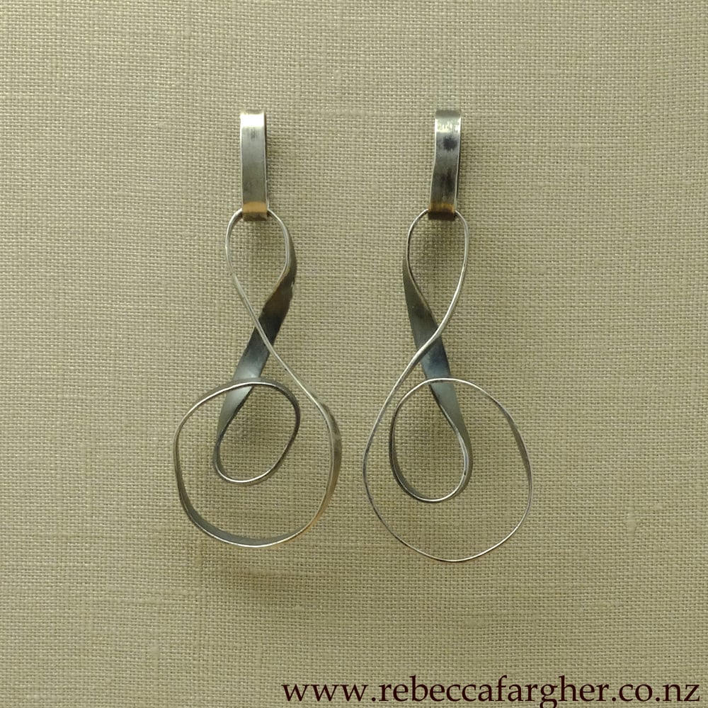 Image of Ribbon Chain Earrings