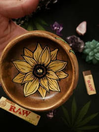 Image 3 of Sunflower & Fan Leaves Bowl Set
