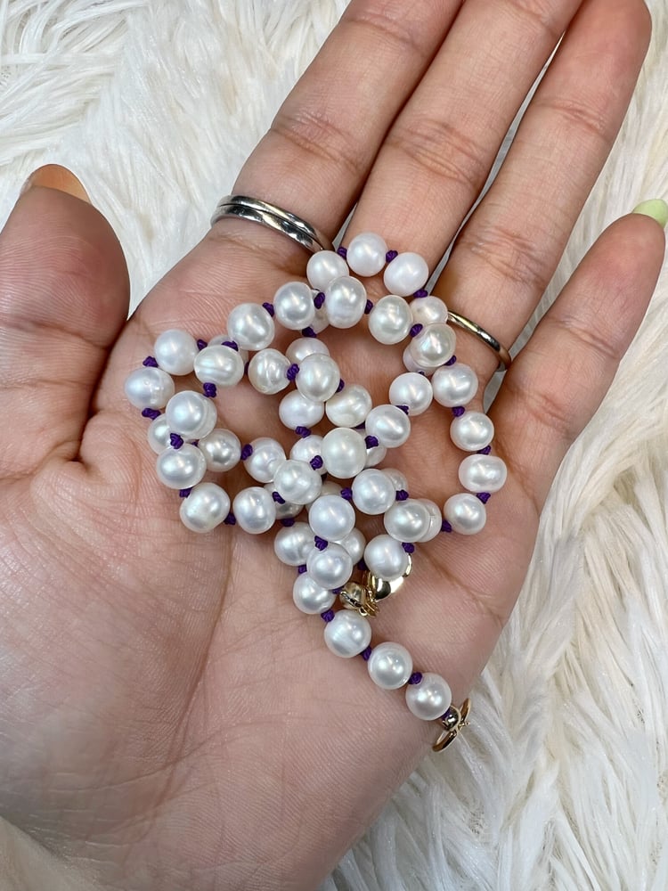 Image of Rainbow pearl necklace 