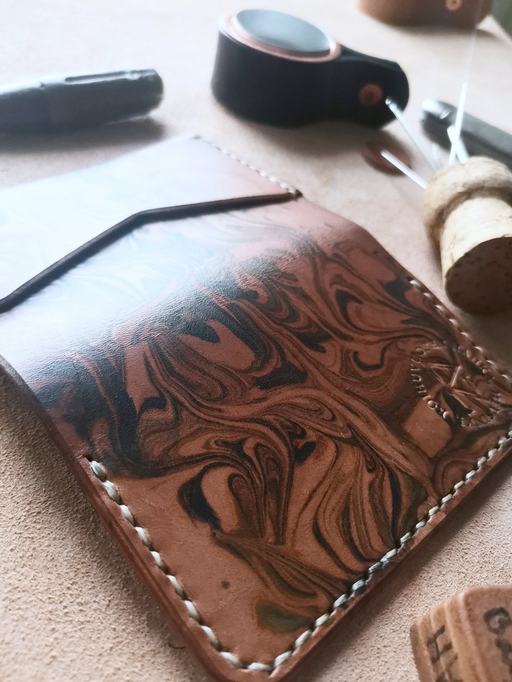 Image of 3 pocket - Marble dye black and tan