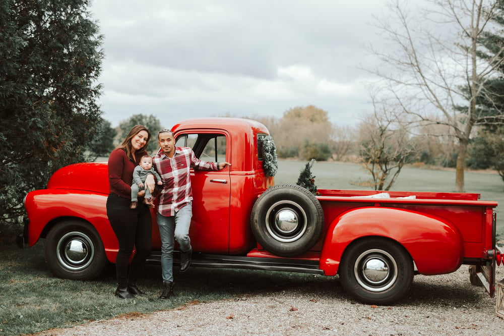 Image of OCTOBER 22ND | RED CHRISTMAS TRUCK MINI SESSIONS 