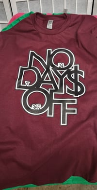 Image 2 of No Days Off graphic T-shirt