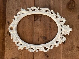 Image of Oval Ornate Frame