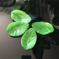 Image 1 of 4 Leaf dishes