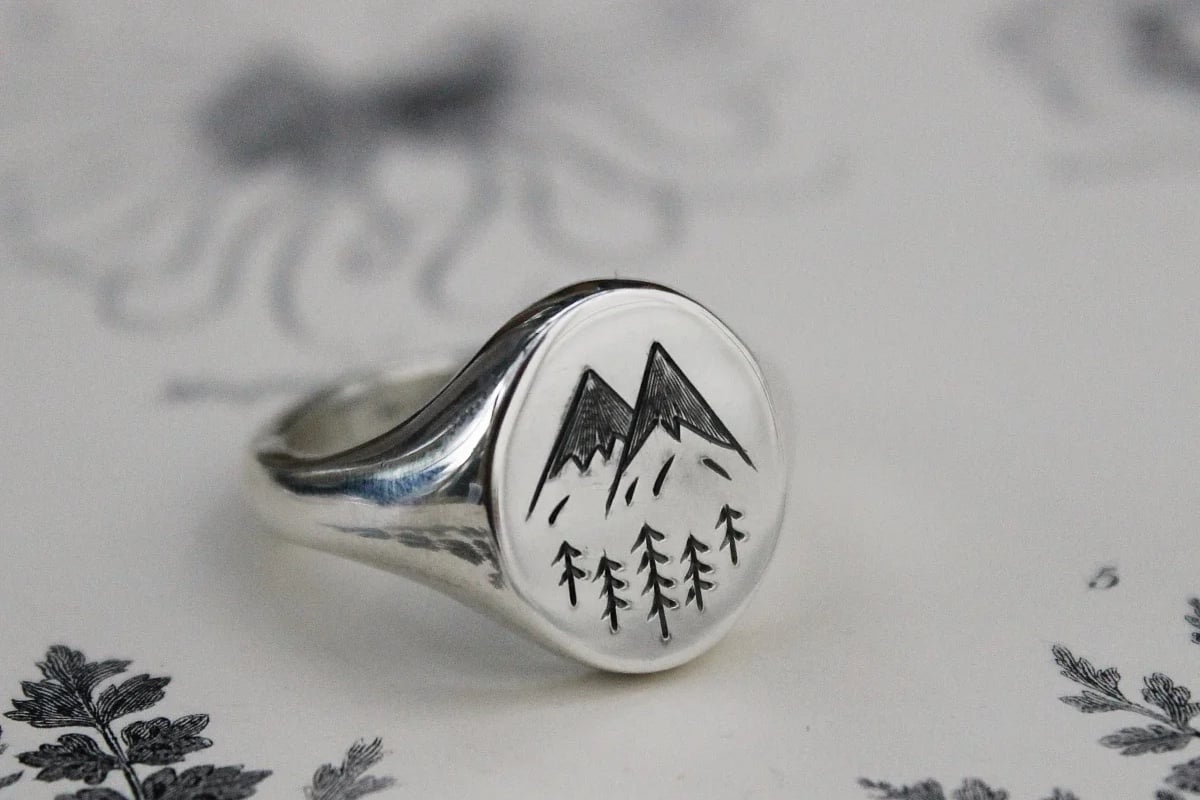 Image of 'Alps' Wilderness large signet ring