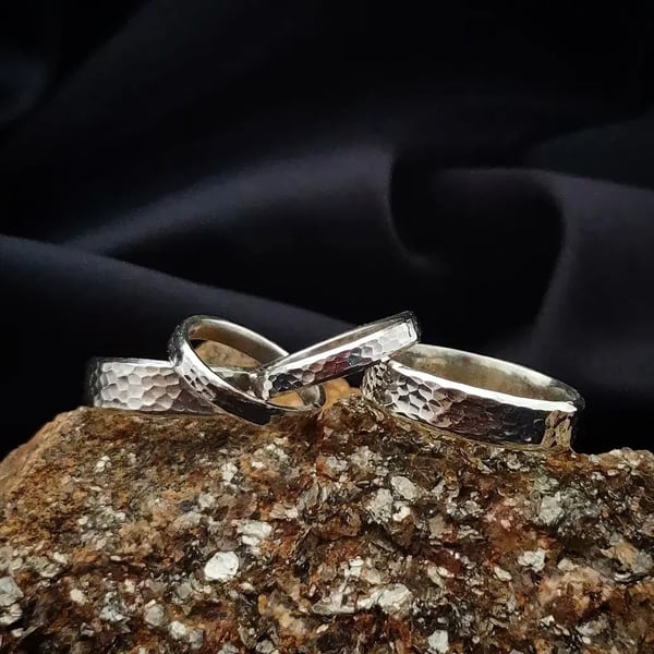 Image of Hammered Rings w/ tapered edge 