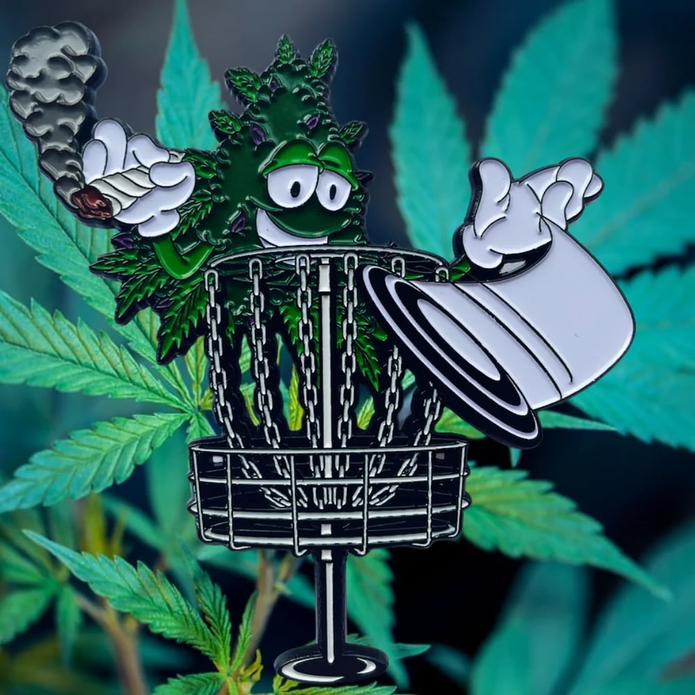 Disc Golf With Buds Pin