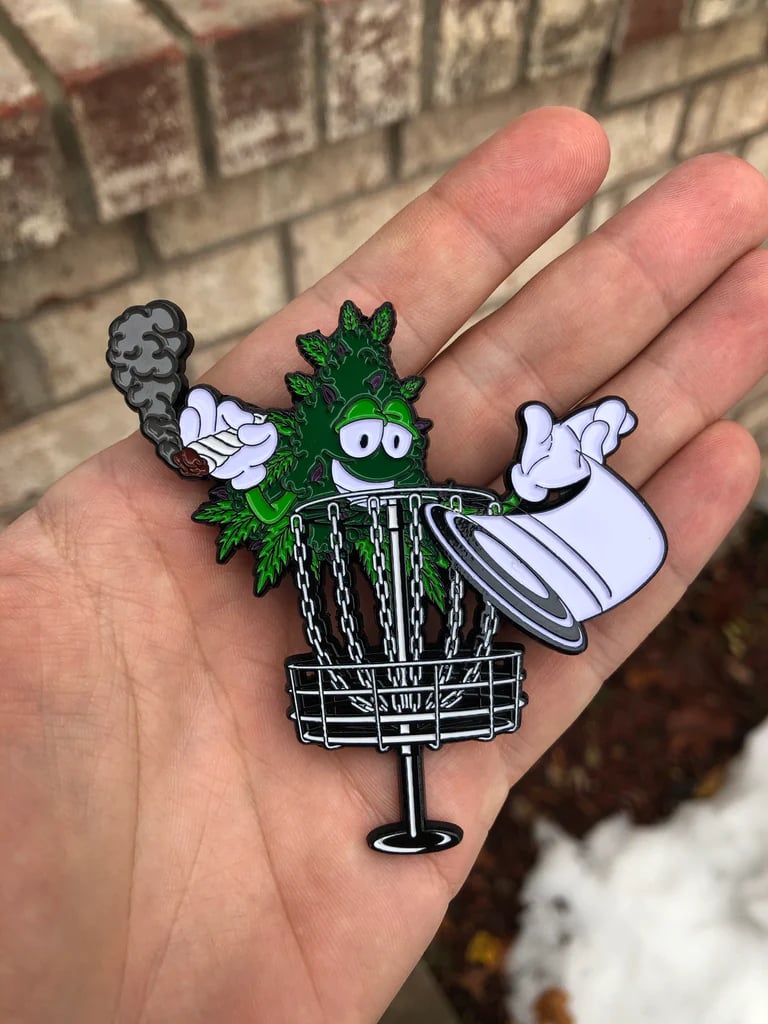 Disc Golf With Buds Pin