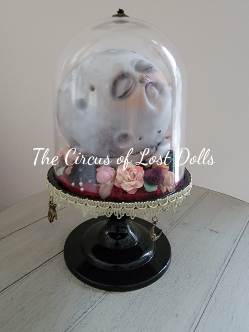 Image of The Sleepy Moon Memento Mori