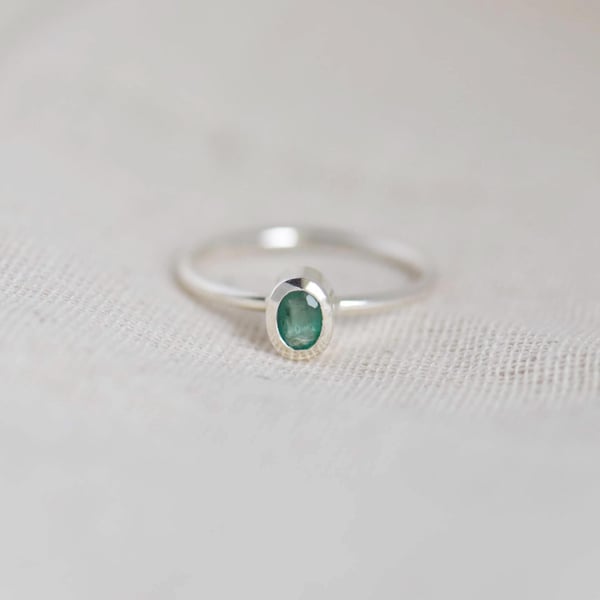 Image of Colombia Emerald oval cut classic silver ring