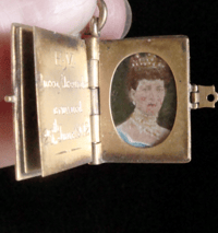 Image 3 of Victorian 9ct coronation Queen Alexandra Kind Edward VII diamond pendant locket