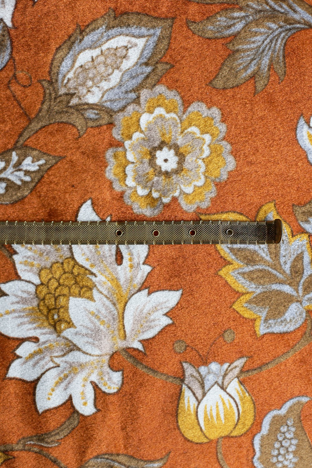 Vintage Golden Floral Metal Scale Belt