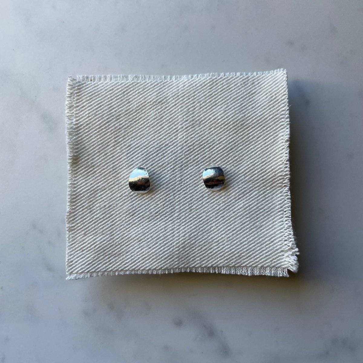 Image of cove earring 