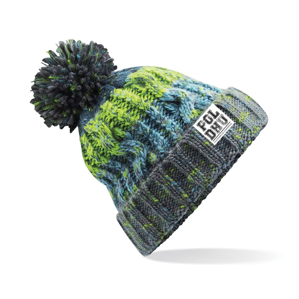 ELECTRIC GREEN BOBBLE HAT