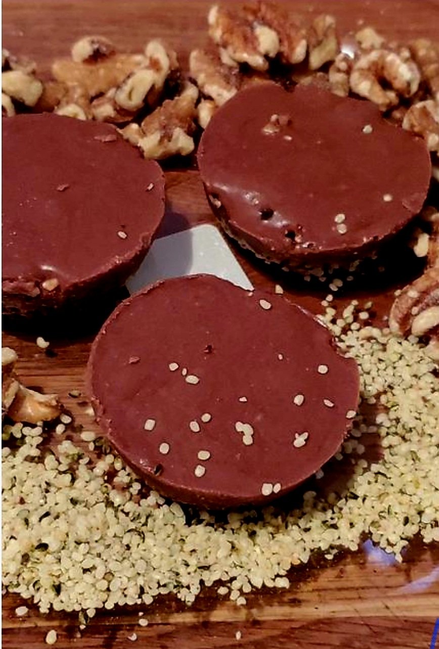 ALKALINE GREATNESS Smoothie/Juice Recipe Book & Alkaline Cookbook (90+ Pages)