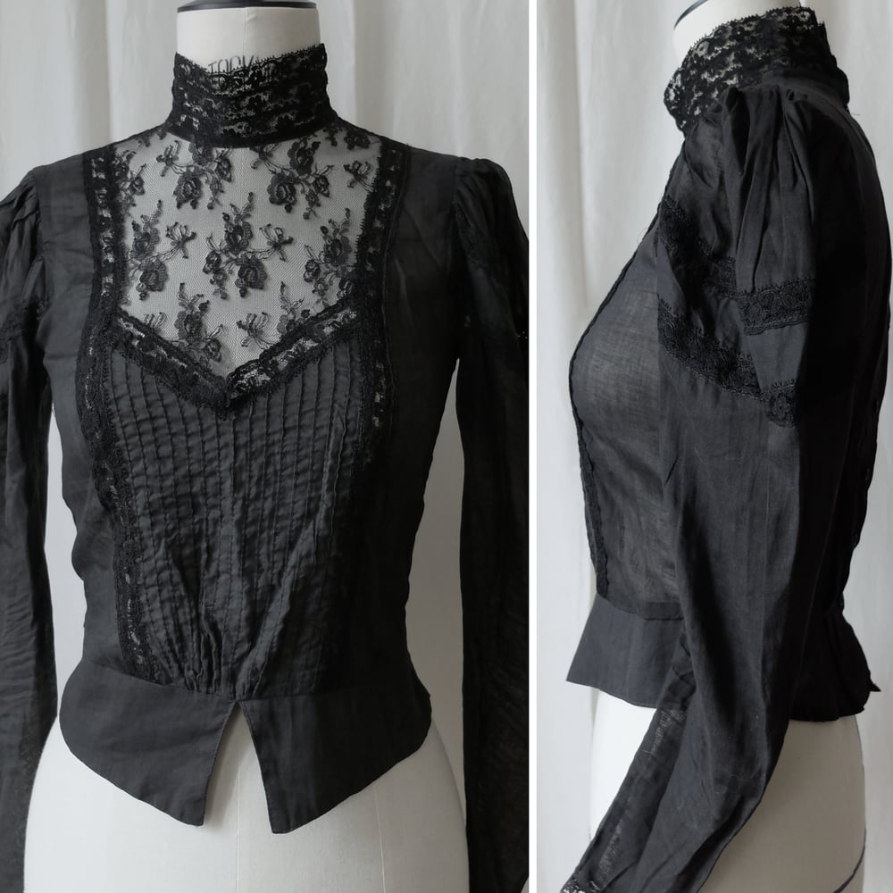 Image of GORGEOUS VICTORIANA BLOUSE ※  lace, high collar, puffy sleeves - Vanessa Ives & Gunne Sax vibes