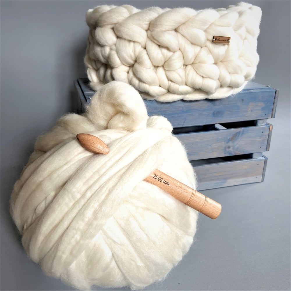 Image of Chunky crocheted basket kit