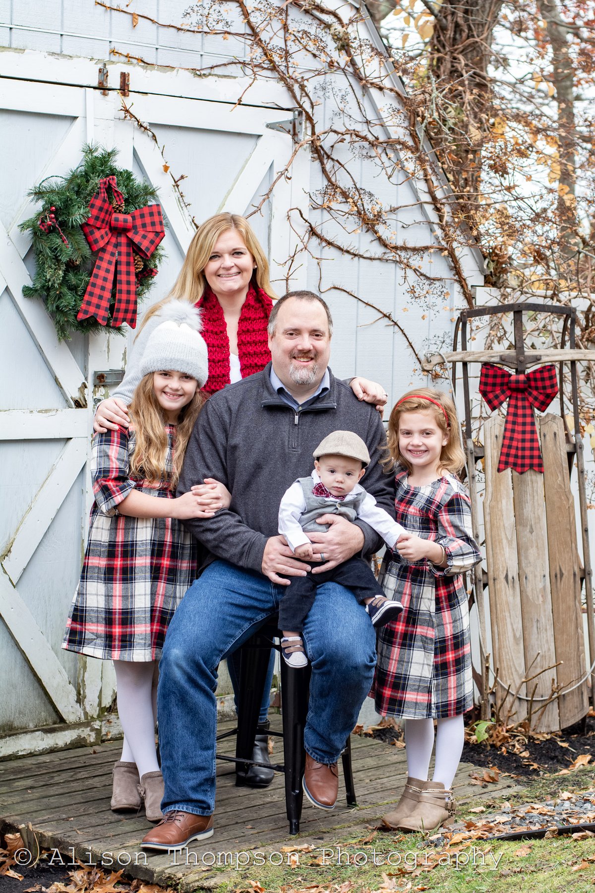 Image of Rustic Gate Holiday Mini Sessions on Friday 11/11