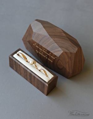 Image of Faceted ring box - wedding ring bearer box