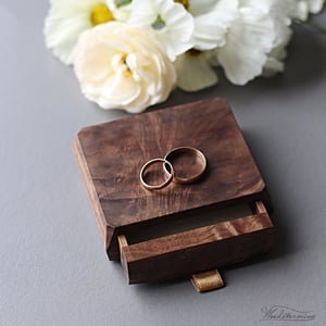 Image of Wedding ring box - ring bearer box