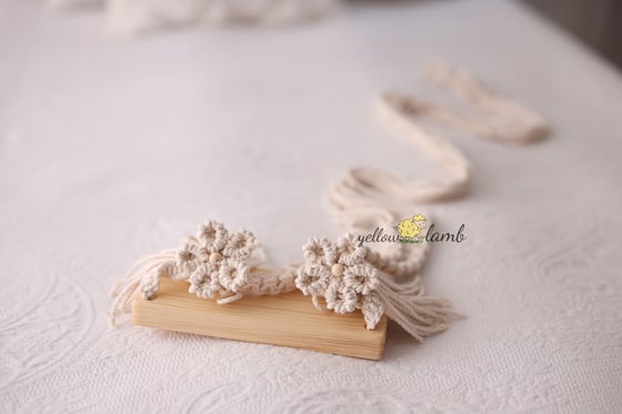 Image of « tiny macrame swing - cream with natural wood - #2 »