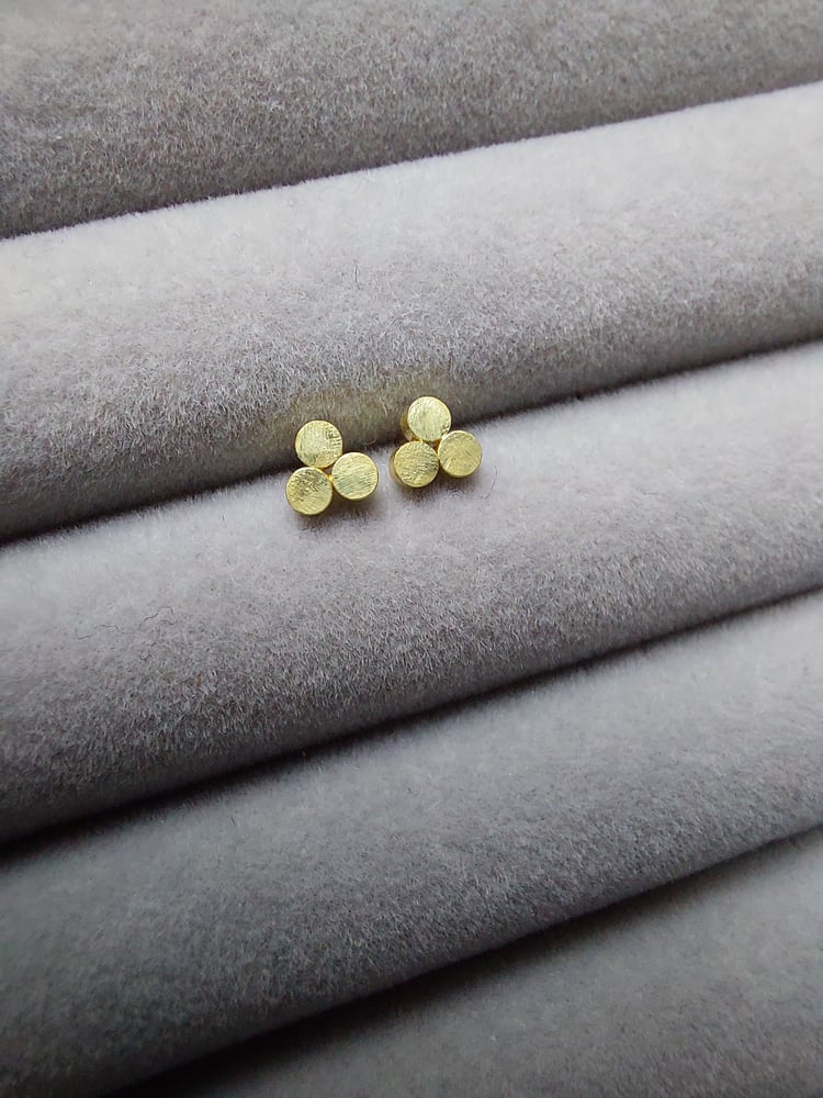 Image of Yellow Gold Trio Earstuds 