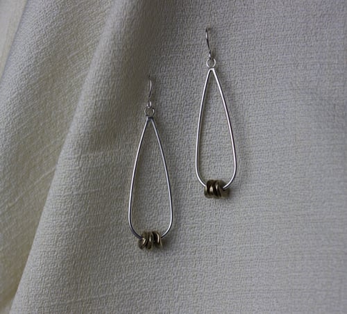 Image of Seed Drop Earrings