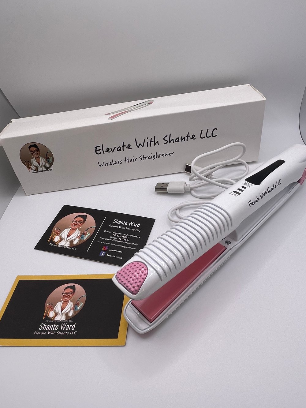 Image of The Elevate Wireless Hair Straightener 