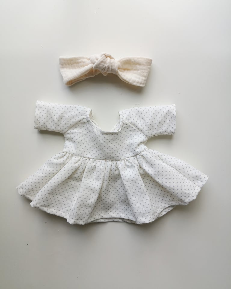 Tenue Rétro robe pois Image 2