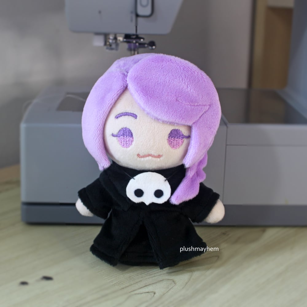 Image of Lil guy Hythlodaeus plush