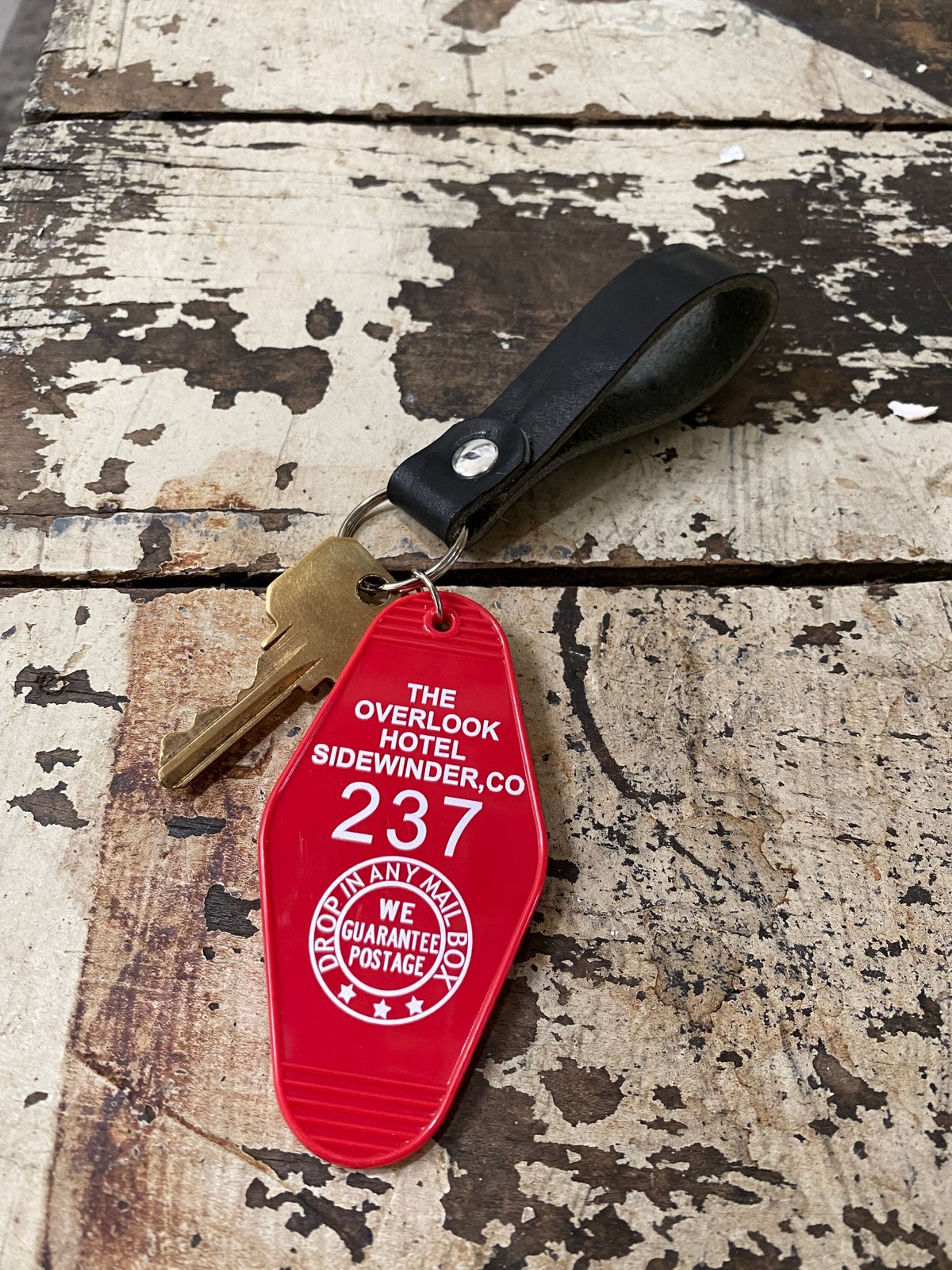 Overlook hotel keychain 