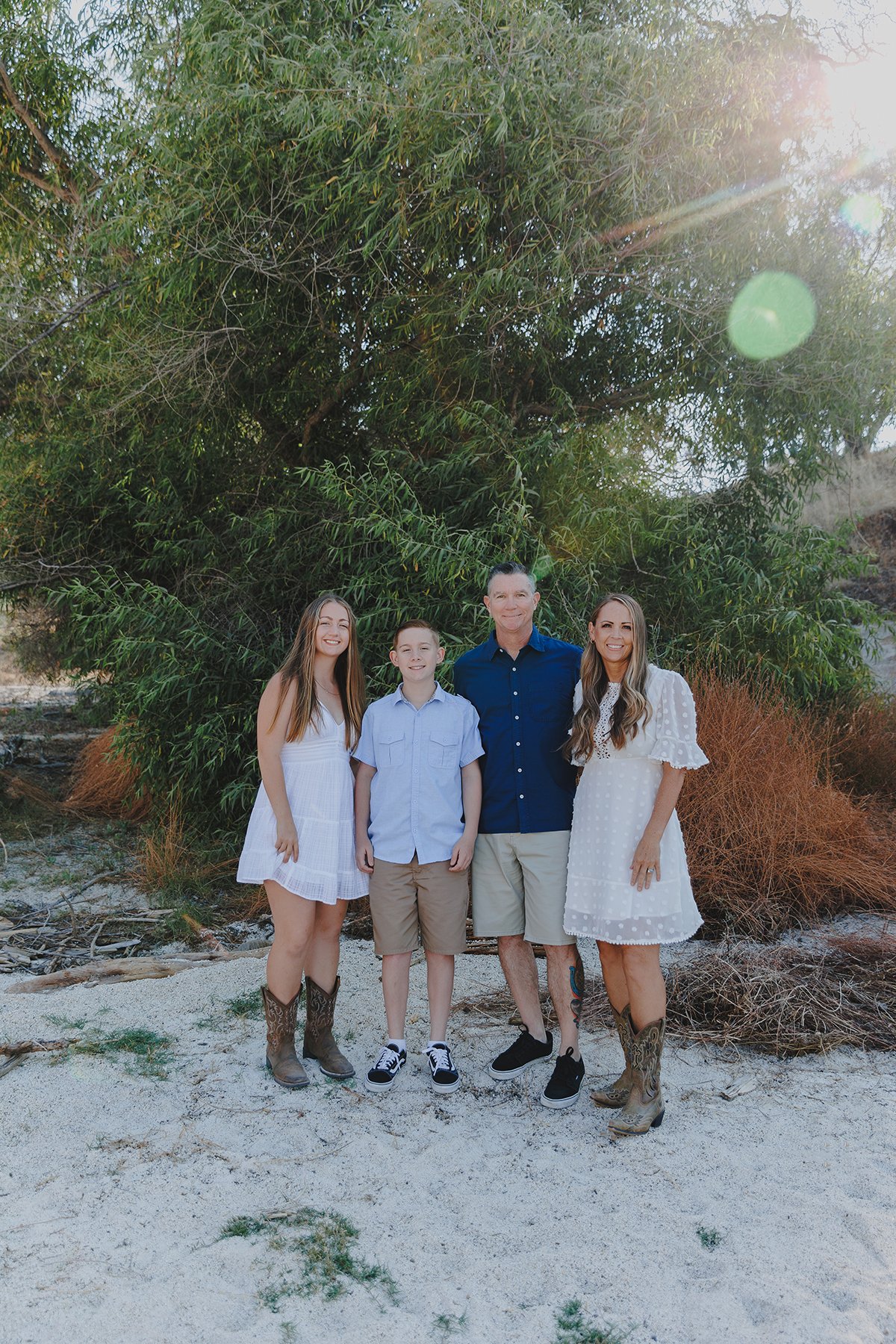 Image of FOLSOM LAKE, CA holiday session - OCT 9, 2022